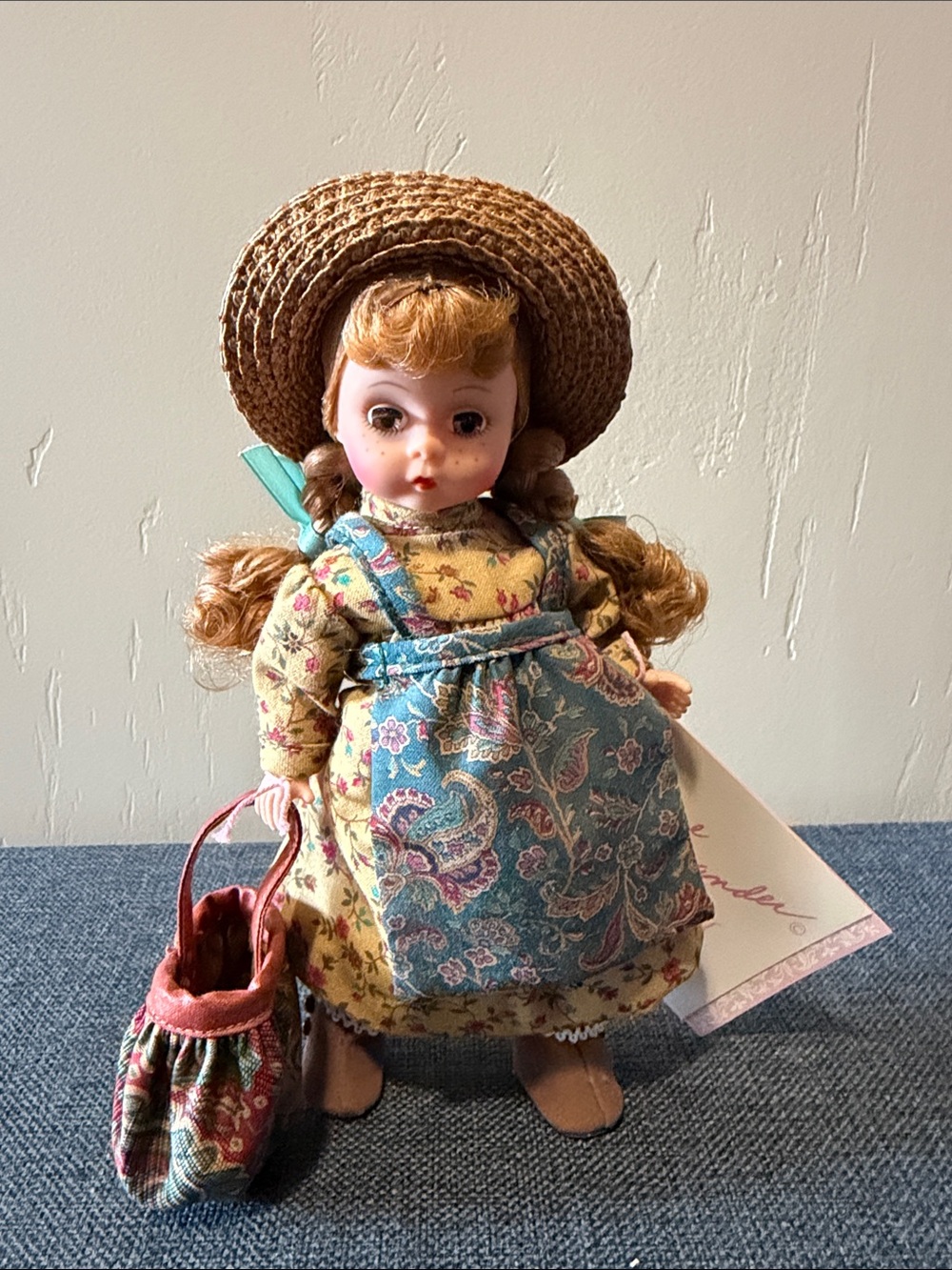 Madame Alexander - Anne at the Station (Box included)
